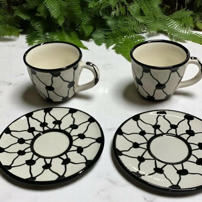 Palestinian Kufia Coffee Set – 6 Cups & Plates.