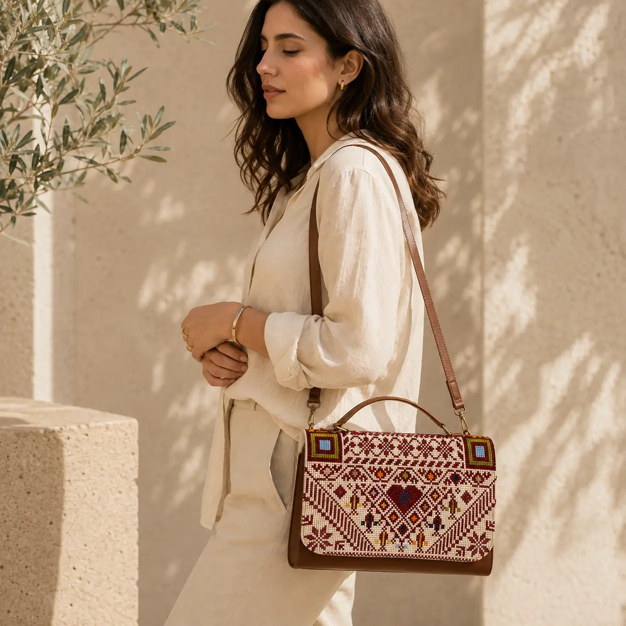 Palestinian Tatreez Crossbody Bag – Handmade Embroidered Shoulder Purse