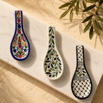 Palestinian Ceramic Spoon Rest – Compact Spoon Holder for Stove & Cooking