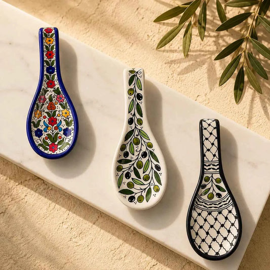 Palestinian Ceramic Spoon Rest – Compact Spoon Holder for Stove & Cooking